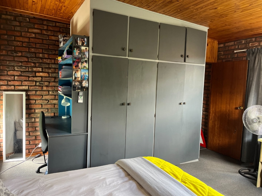 5 Bedroom Property for Sale in Potchefstroom North West